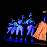 Clowns blancs - tableau en lumières noires